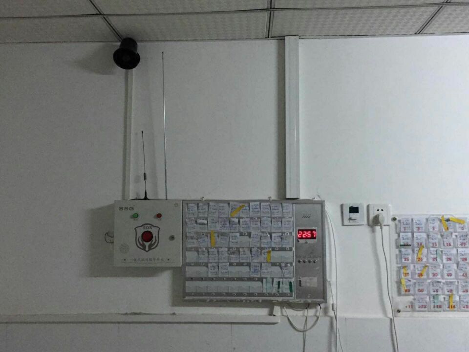 �tԺ���bһ�Iʽ��ϵ�y�̲��ݾ�